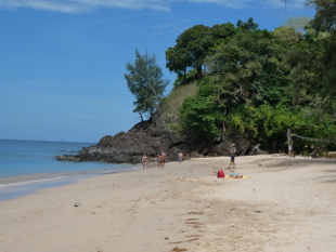 Lanta Resort beach